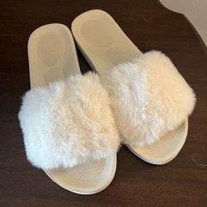 Coface Faux Fur Slipper